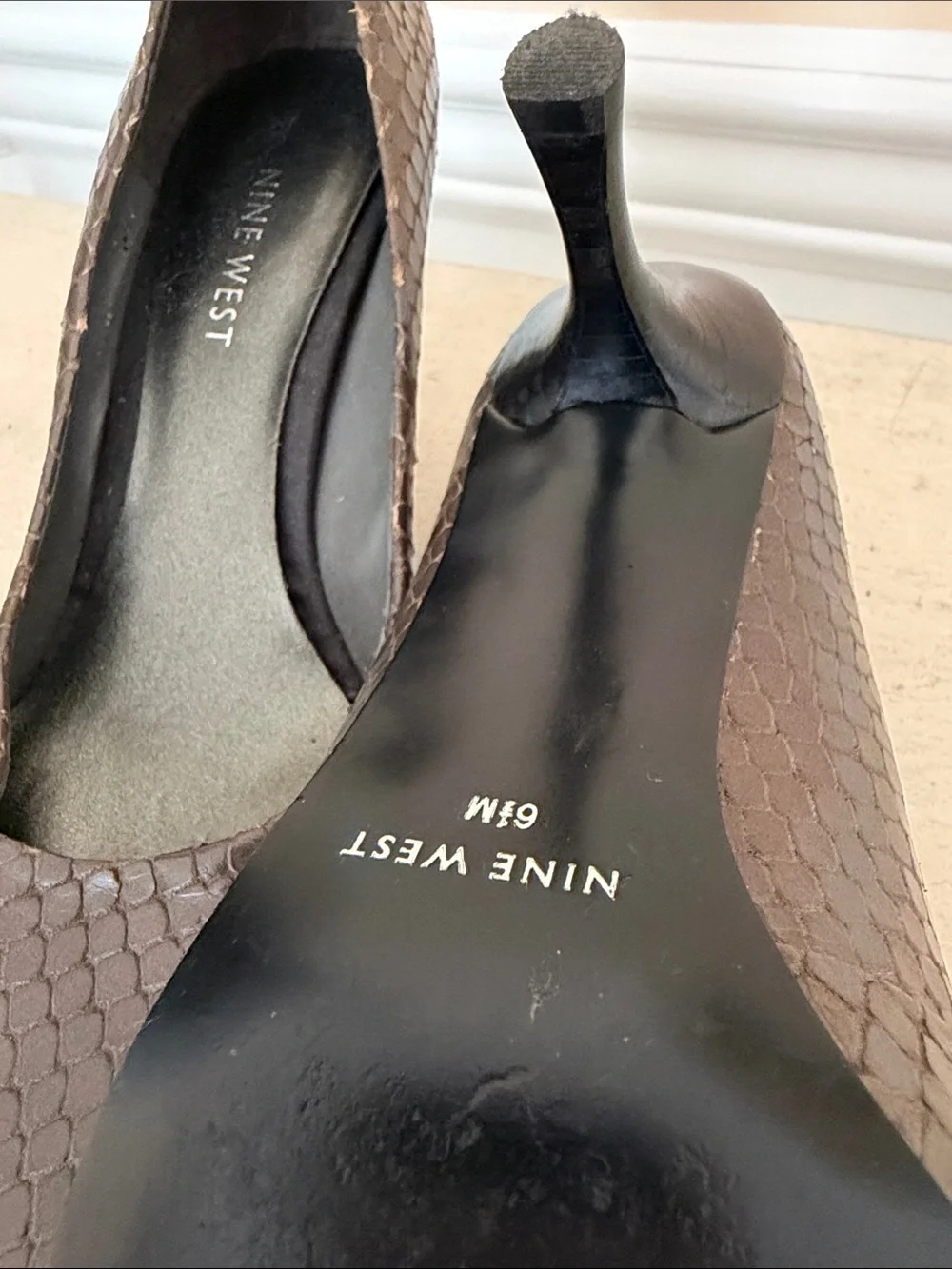Nine West Gray Snakeskin-Textured Pointed Toe Pumps